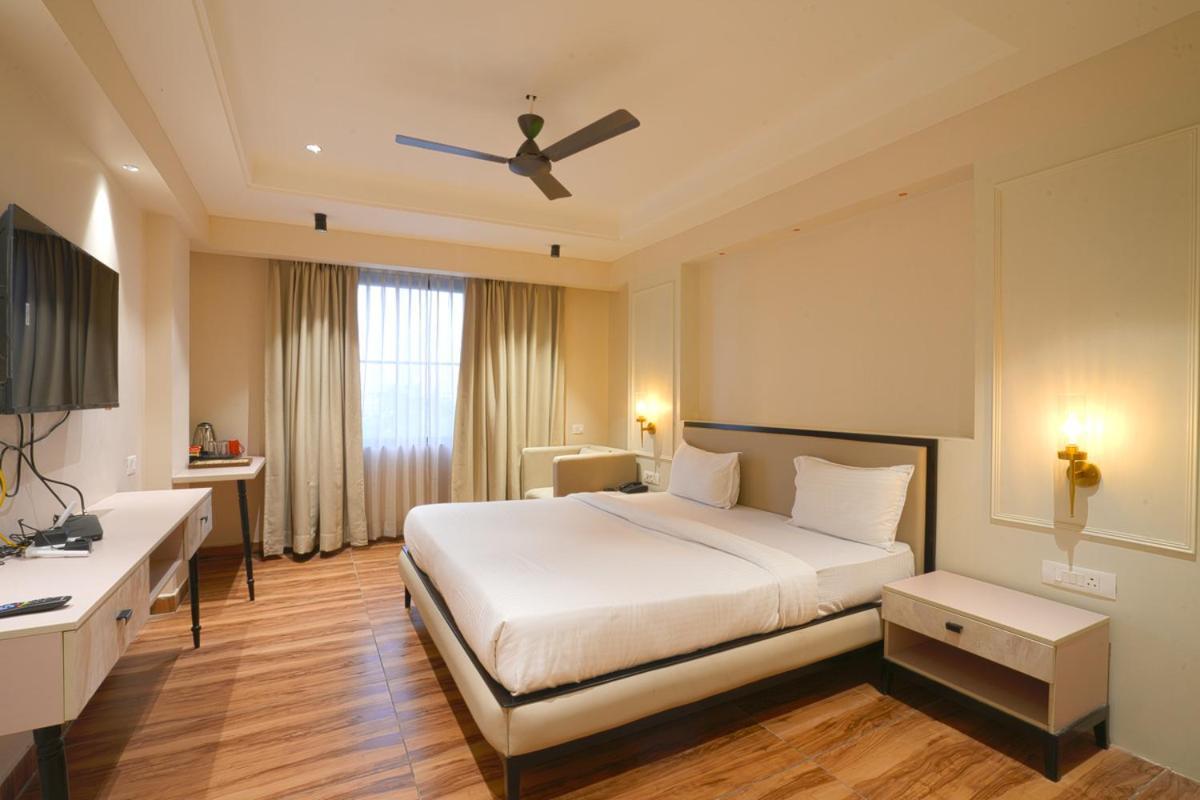 Hotel Square 36 Kota  Exterior photo